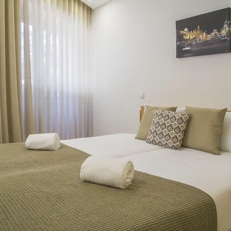 斯波特特林达德公寓 *