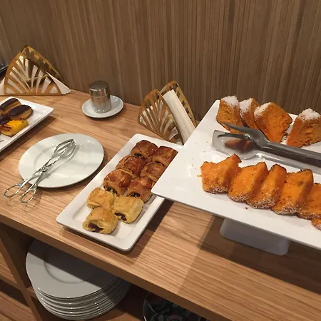 斯波特特林达德公寓 *